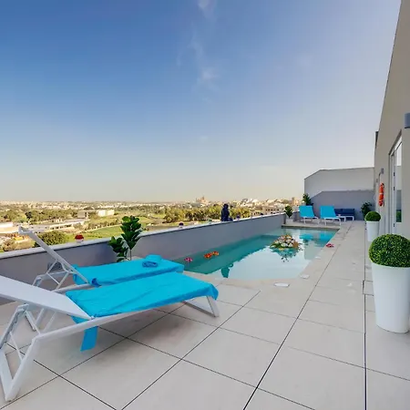 Salmar Court With Pool By Buena Vista Hal Ghaxiak