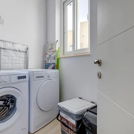 Salmar Court With Pool By Buena Vista Lägenhet