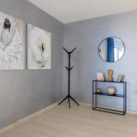 Salmar Court With Pool By Buena Vista *