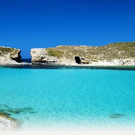 Salmar Court With Pool By Buena Vista *