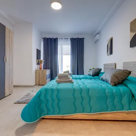 Salmar Court Apartment
