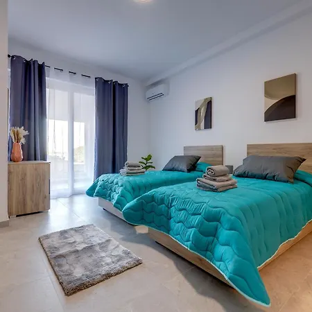 Apartment Salmar Court *