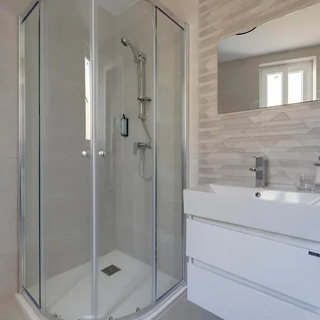 Salmar Court With Pool By Buena Vista * Hal Ghaxiak