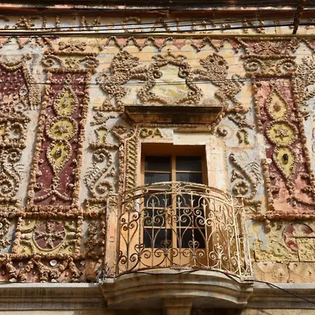 Salmar Court Apartment