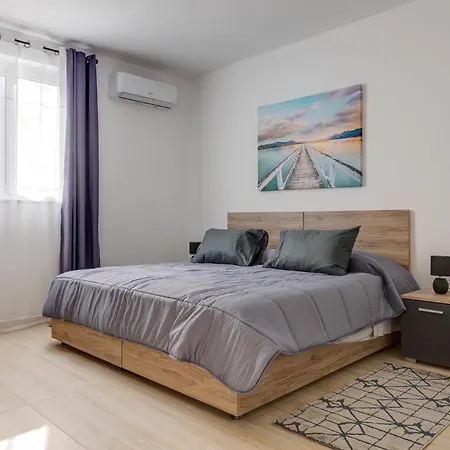 Salmar Court Apartment *