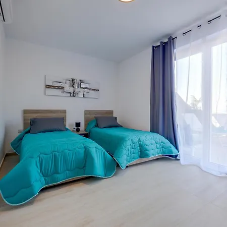 Διαμέρισμα Salmar Court With Pool By Buena Vista