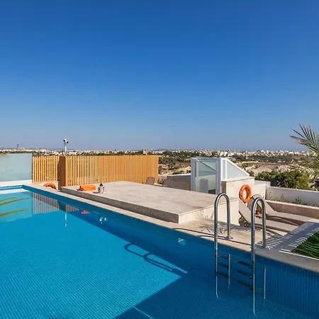 Salmar Court With Pool Hal Ghaxiak