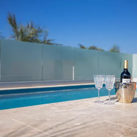 Lejlighed Salmar Court With Pool *