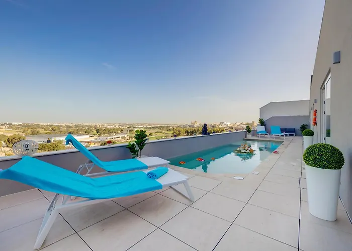 Salmar Court With Pool By Buena Vista *