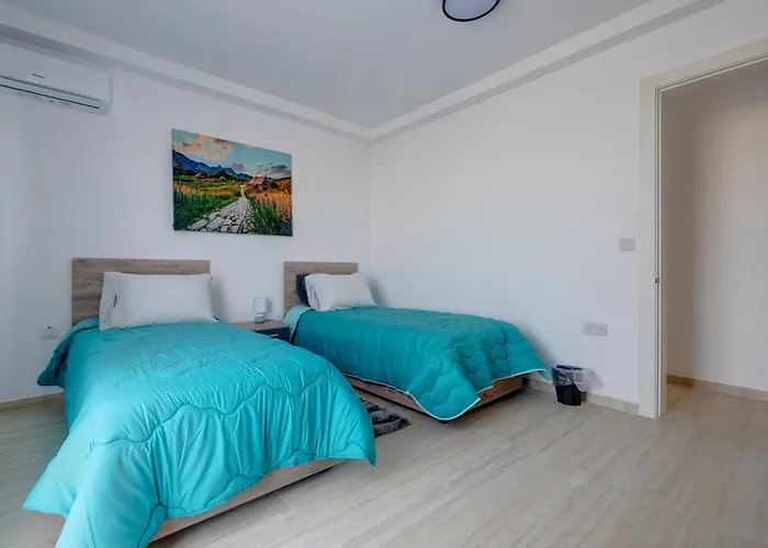 Daire Salmar Court With Pool By Buena Vista Hal Ghaxiak