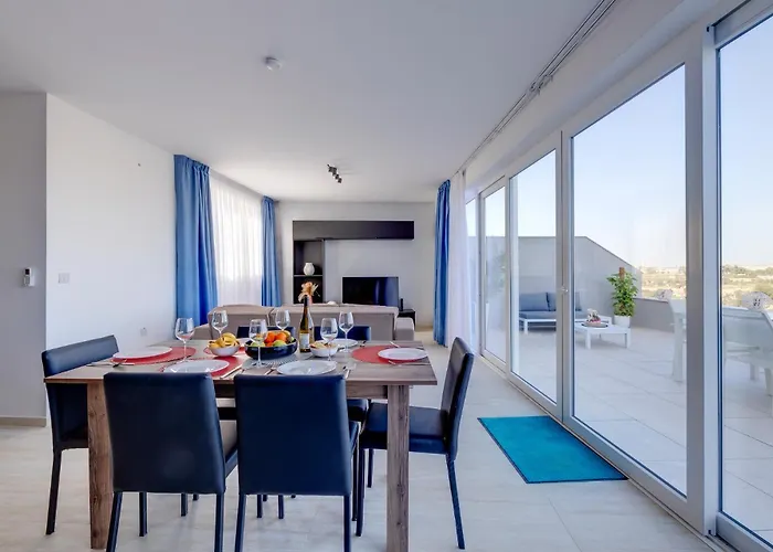 Salmar Court With Pool By Buena Vista Appartement