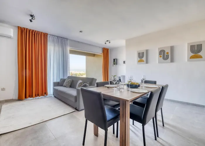 Apartment Salmar Court With Pool By Buena Vista