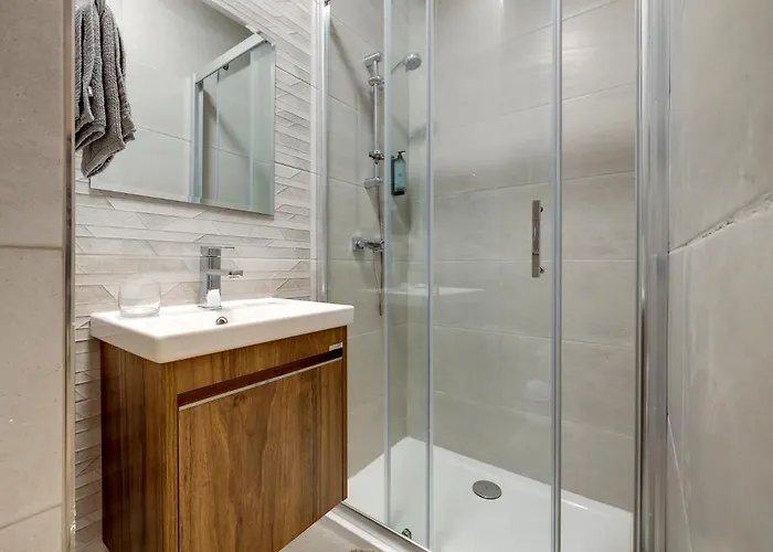 Salmar Court With Pool By Buena Vista Apartment Hal Ghaxiak