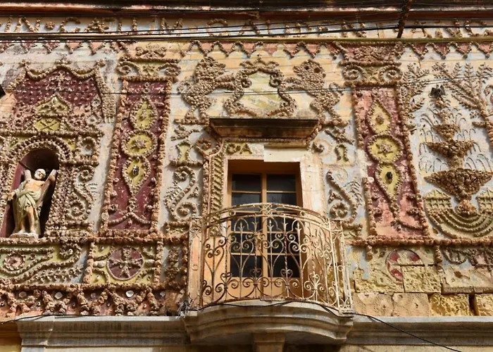 Salmar Court With Pool By Buena Vista Apartment