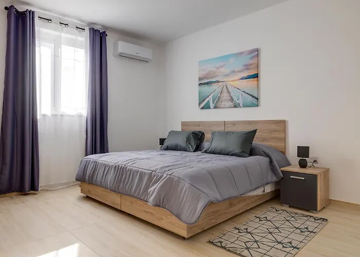 Salmar Court With Pool By Buena Vista Apartment *