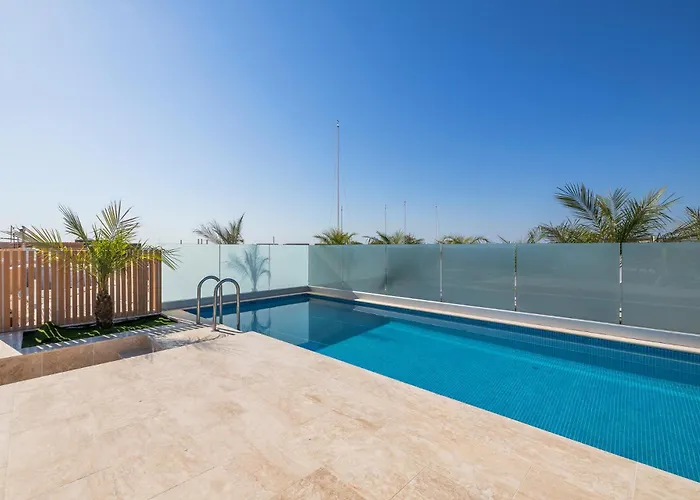 Salmar Court With Pool By Buena Vista *